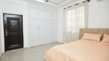 2 quartos, ferros/tábuas de passar roupa, Wi-Fi de cortesia