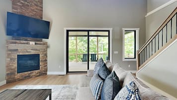 House (5 Bedrooms) | Kemudahan hartanah