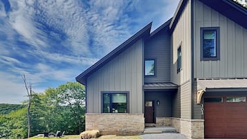 House (5 Bedrooms) | Kemudahan hartanah