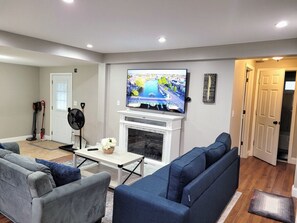 Smart TV y chimenea