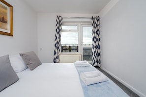 2 bedrooms, iron/ironing board, internet, bed sheets