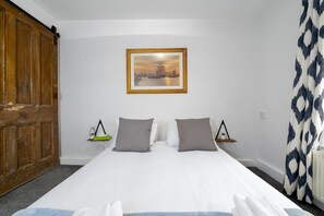 2 chambres, fer et planche à repasser, accès Internet, draps fournis