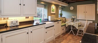 Dale View Cottage