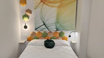 2 bedrooms, desk, iron/ironing board, WiFi