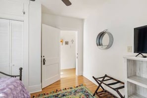 3 bedrooms, desk, travel cot, free WiFi