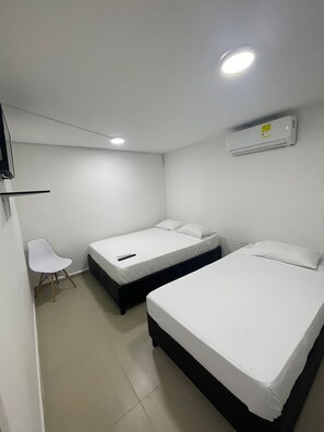 Standard Triple Room | Premium bedding - Lago Hotel Boutique  (Cartagena)