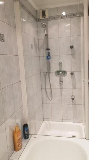 Hårtørrer, håndklæder, Sæbe, Shampoo