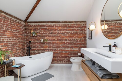 Inkwell Suite at Spofford Lodge