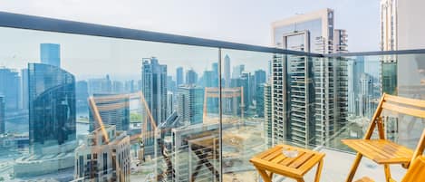 Deluxe Apartment | Balcony