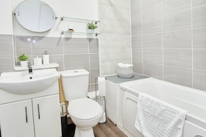 Apartment | Bathroom | Combined shower/tub, deep soaking tub, hair dryer, towels