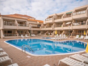 Piscine extérieure, piscine chauffée
