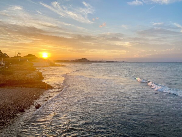 Sun-loungers, beach towels - Casa Marymon, Scenic Ocean and Mountain Views, Tranquility, Private Pool! (Dénia)