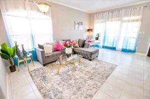 TV, fireplace - Theme Rooms w/Pool & HotTub & Fire Place (Katy)