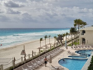 Pool - Todo Incluido En Cancun. (Cancún)