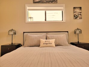 2 bedrooms, iron/ironing board, travel cot, free WiFi