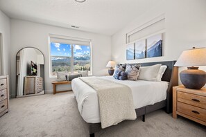 3 Schlafzimmer, Schreibtisch, BĂŒgeleisen/BĂŒgelbrett, Reisekinderbett