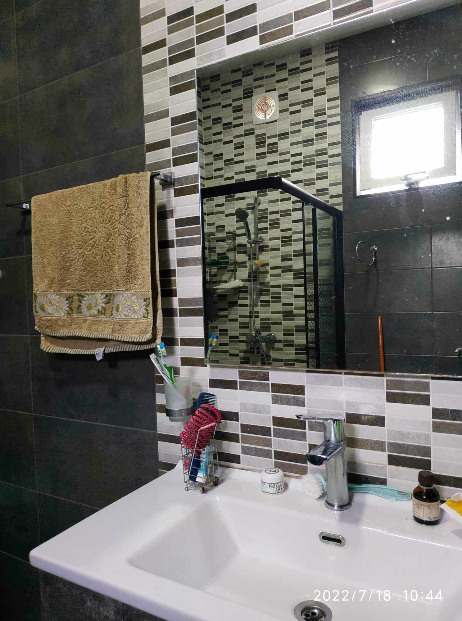 Hiustenkuivaaja, vessapaperi