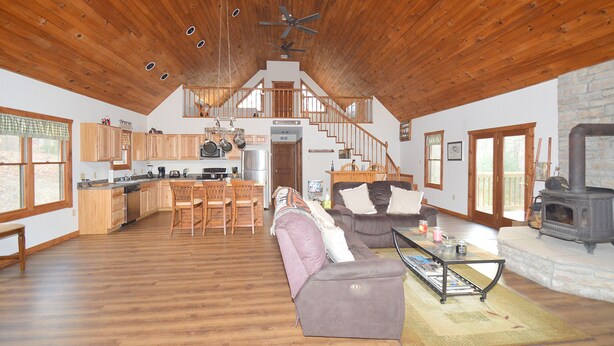 House, Multiple Beds (Dickies Roadhouse      ) | Living room - Dickies Roadhouse (Great Cacapon)