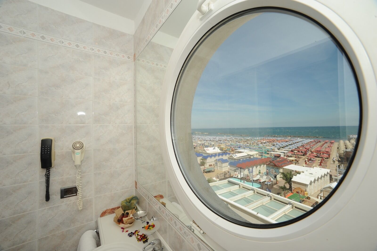 Camera Deluxe con letto matrimoniale o 2 letti singoli | Bagno | Asciugacapelli, bidet