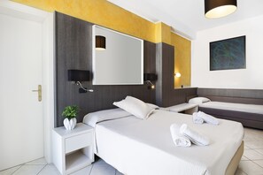 Classic Quadruple Room | In-room safe, soundproofing, free WiFi