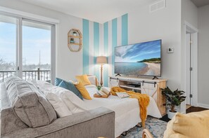 3 bedrooms, desk, iron/ironing board, travel cot