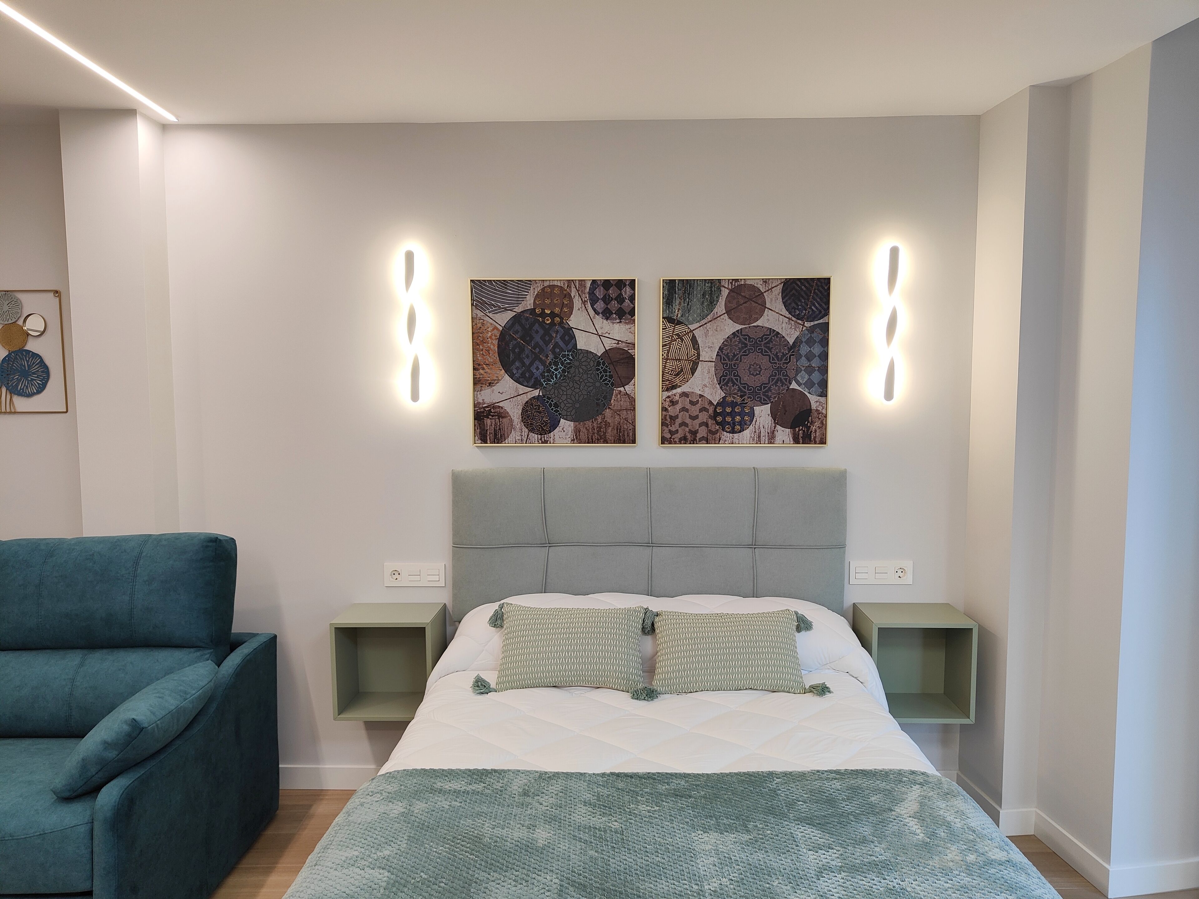 1 slaapkamer, een strijkplank/strijkijzer, wifi, beddengoed