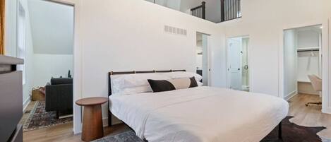 1 dormitori, escriptori, planxa i posts de planxar i wifi gratuïta