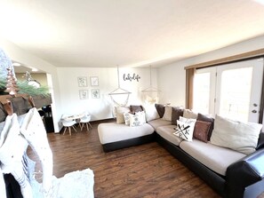 Smart TV, fireplace, video games