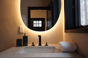 Handtücher, Seife, Toilettenpapier