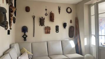 Télévision, livres, chaßne hi-fi, imprimantes