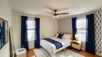 2 quartos, ferros/tábuas de passar roupa, Wi-Fi, roupa de cama