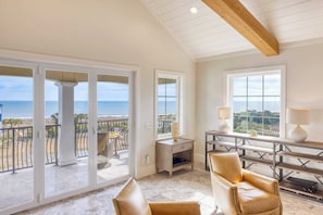 Casa (Multiple Bedrooms) | Parte interna