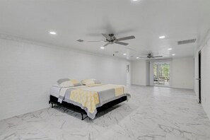 5 bedrooms, iron/ironing board, travel cot, free WiFi