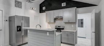Newly Updated 5-Bedroom Home in Vidor