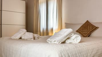 Superior-Apartment | Daunenbettdecken, Bügeleisen/Bügelbrett, kostenloses WLAN