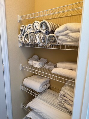Interior - Tuscana Resort 4th Floor 3 bed / 2 bath 5 STAR property (Kissimmee)