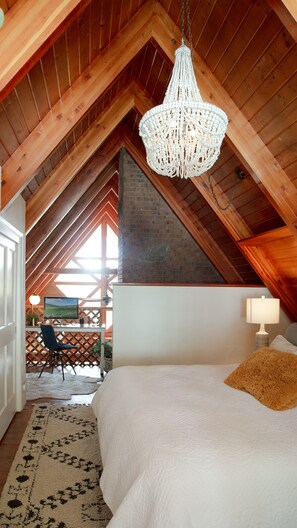 4 chambres, bureau, fer et planche à repasser, lit parapluie