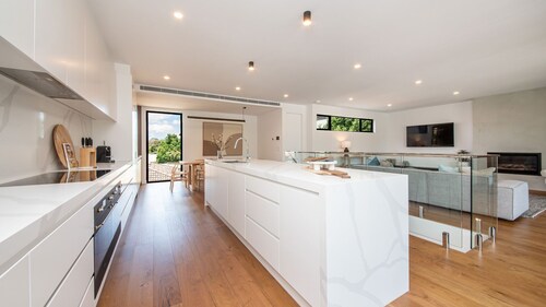 Sandringham Sunshine Escape