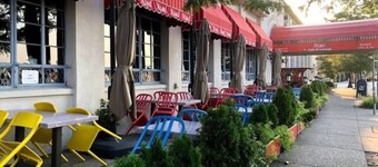 Comfy Guest Suite with a free parking spot in the heart of SheepsheadBay