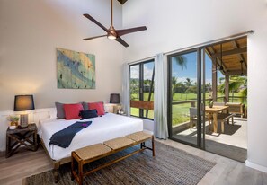 Condo, várias camas (CheCaHale: Gorgeous Top Floor Corner ) | 2 quartos