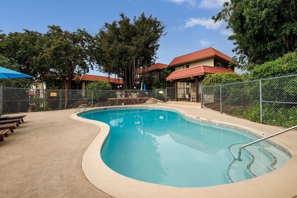 Condo, Multiple Beds (Kona Mansions 225 Top Floor 2 story O) | Pool