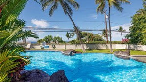 คอนโด, หลายเตียง (Alii Cove U2 Beautiful Ground Floor u) | สระว่ายน้ำ