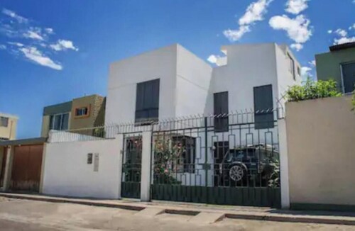 Wonderful private house in downtown 

