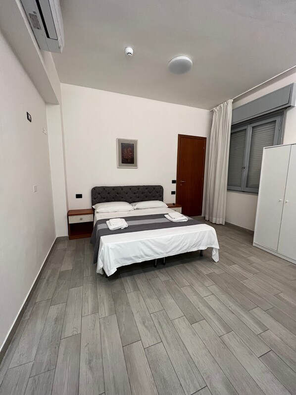 غرفة مزدوجة أو بسريرين منفصلين