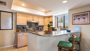 Unclassified image, 5 of 24, button - Waikoloa Fairways #a310: Top Floor,breathtaking Lake, Golf Course&ocean Views (Waikoloa)