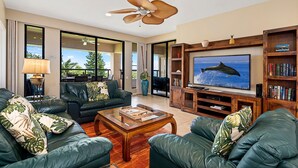 Unclassified image, 4 of 24, button - Waikoloa Fairways #a310: Top Floor,breathtaking Lake, Golf Course&ocean Views (Waikoloa)