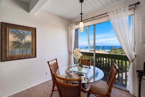 Condo, 1 King Bed with Sofa bed (Kona Mansions#211) | Dining