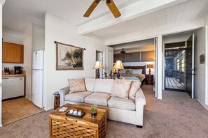 Condo, 1 King Bed with Sofa bed (Kona Mansions#211) | Living area - Kona Mansions#211 (Kailua-Kona)