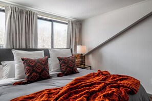 1 bedroom, iron/ironing board, WiFi, bed sheets - Blueprint Suite at Spofford Lodge (Bucksport)