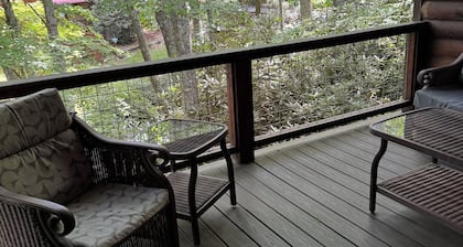 Eagle's Nest Retreat: Just Minutes from Downtown Boone